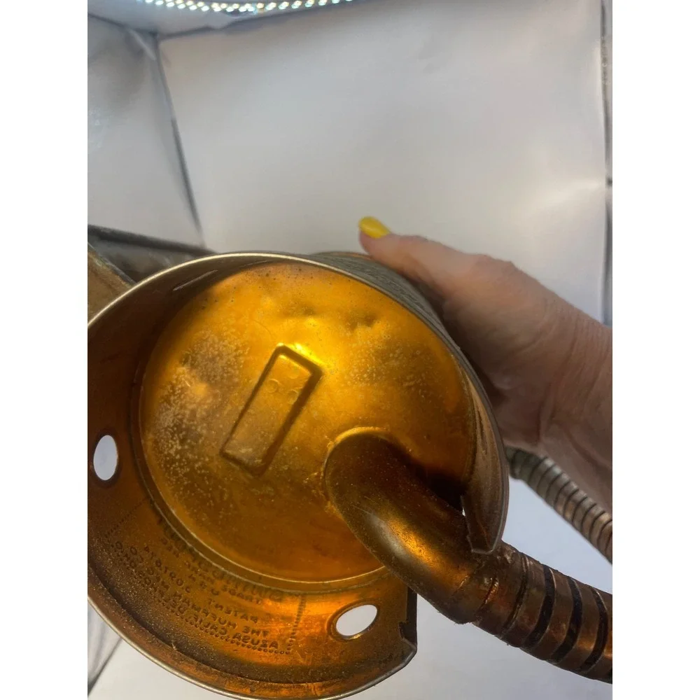 Swingspout product described